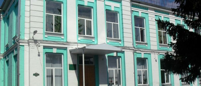 Фасад главного корпуса школы-интерната Фасад главного корпуса школы-интерната